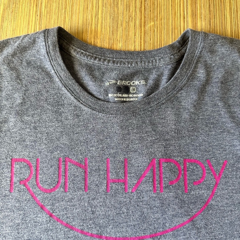 Brooks Gray T-Shirt with Pink 'Run Happy' Print